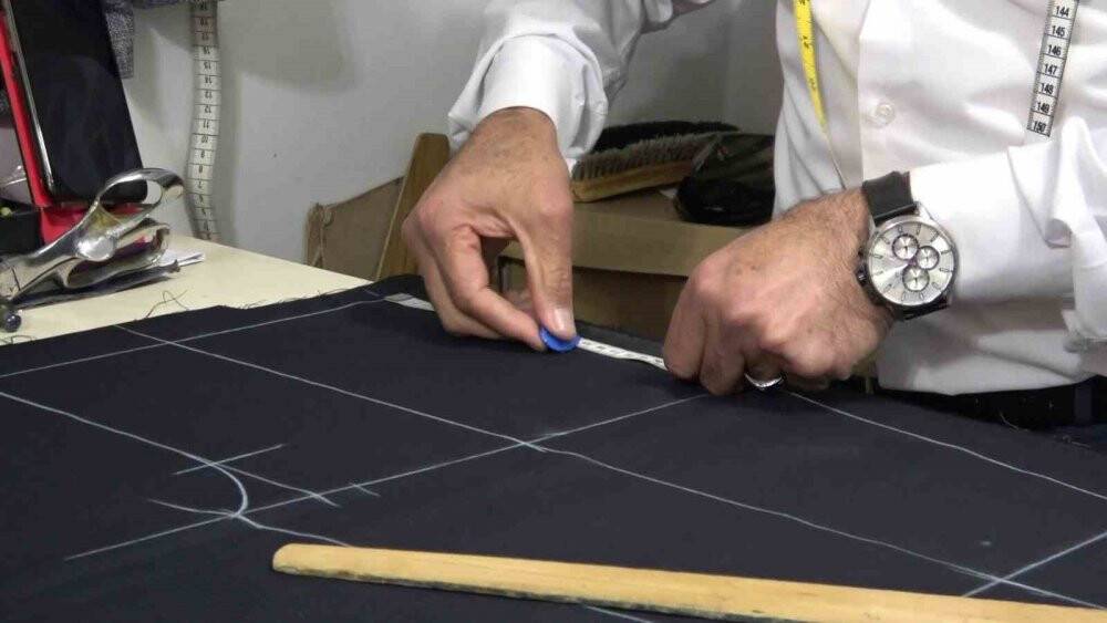 20 metrekarelik dükkanda hem çalıştı hem üniversite okudu