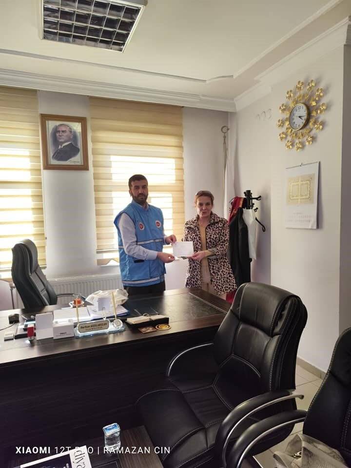 Hayırsever noterden örnek davranış