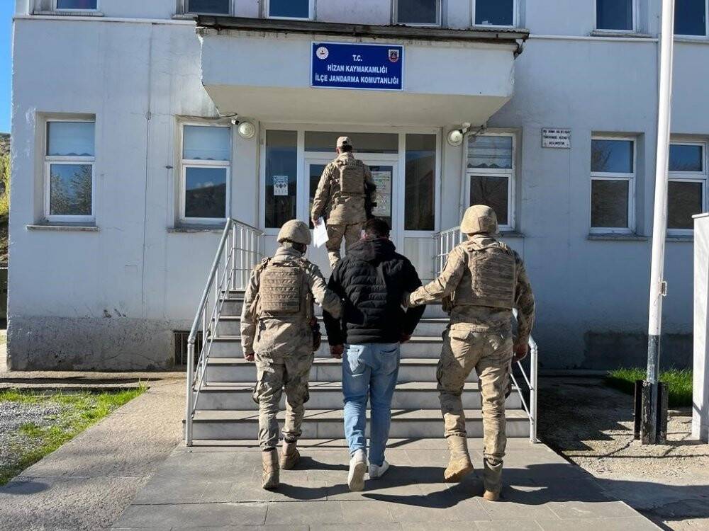 Konya'nın da olduğu 7 ilde eş zamanlı terör operasyonu