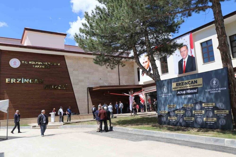 Tarihi müze ve kütüphanenin açılışı yapıldı