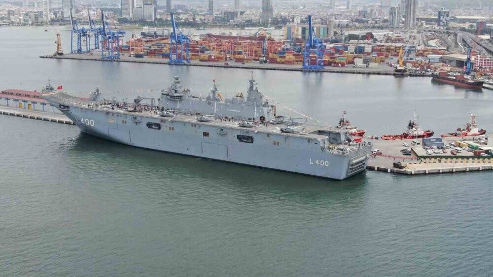 TCG Anadolu’nun ilk ziyaretçileri gurur yaşadı