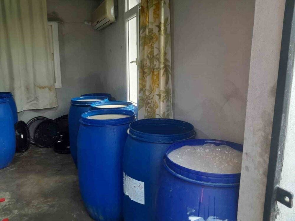 3 bin 390 litre sahte içki ele geçirildi