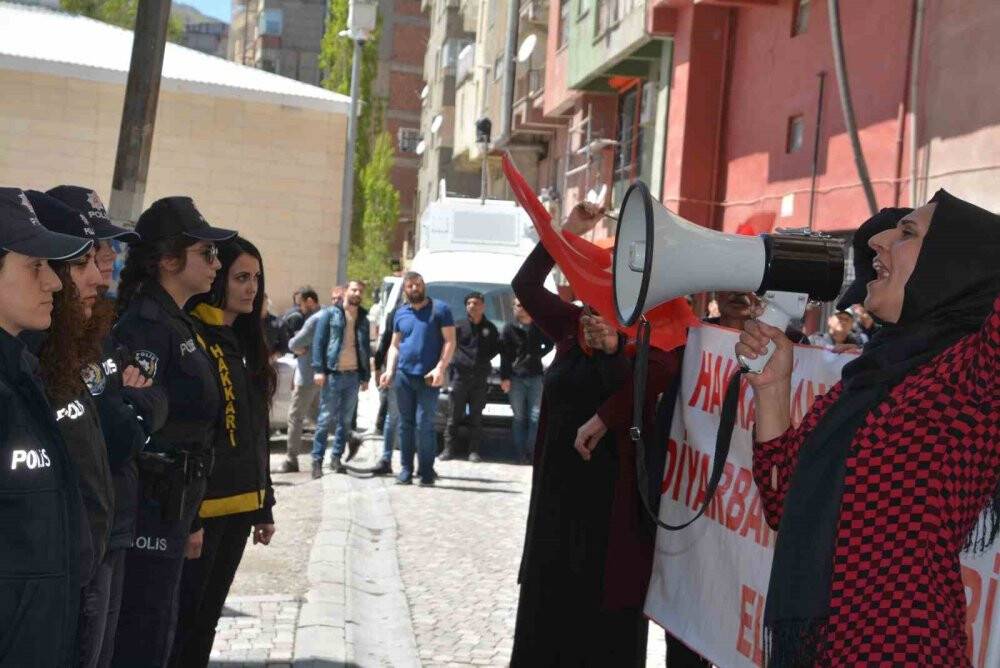 Annelerin evlat nöbeti 44’üncü haftada