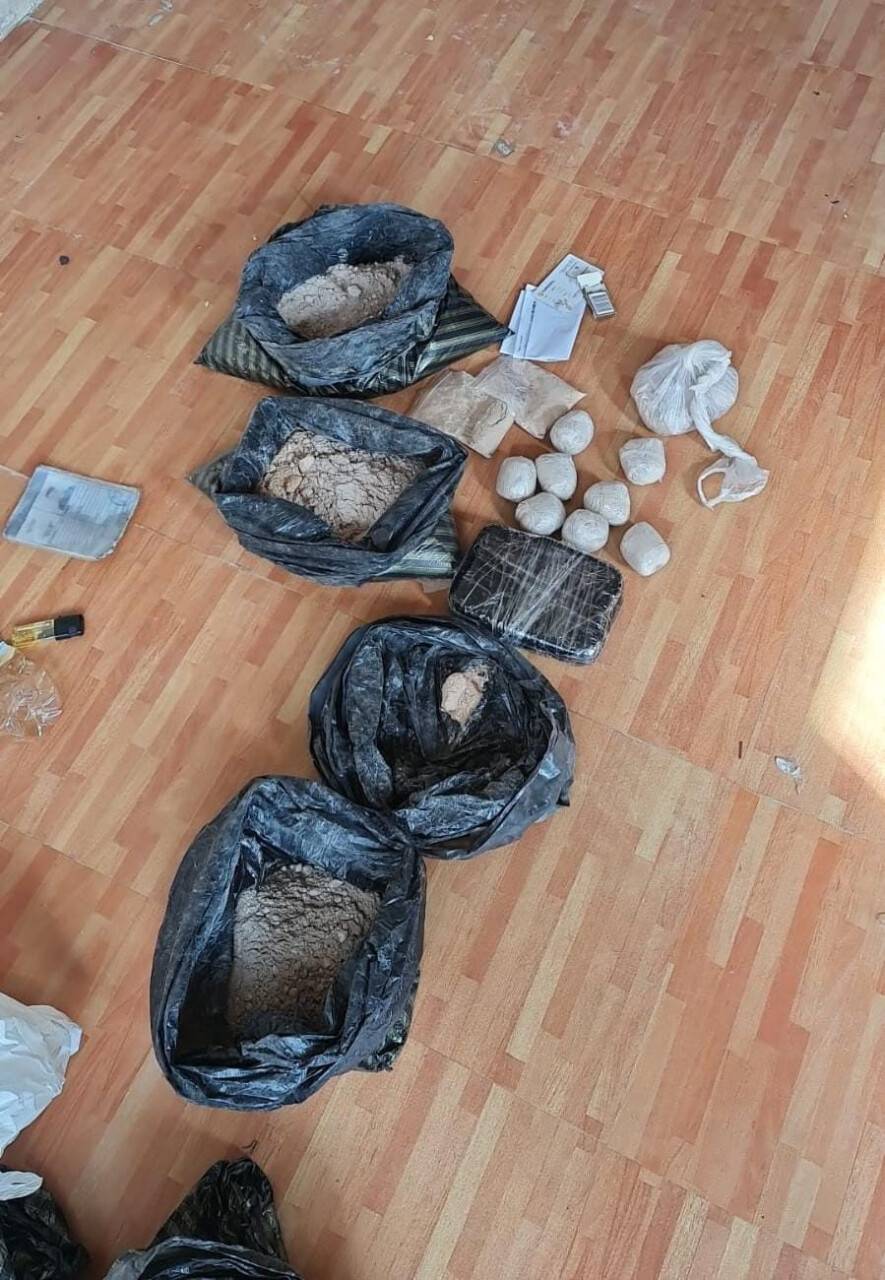 Uyuşturucu baronu bazanın içinden çıktı