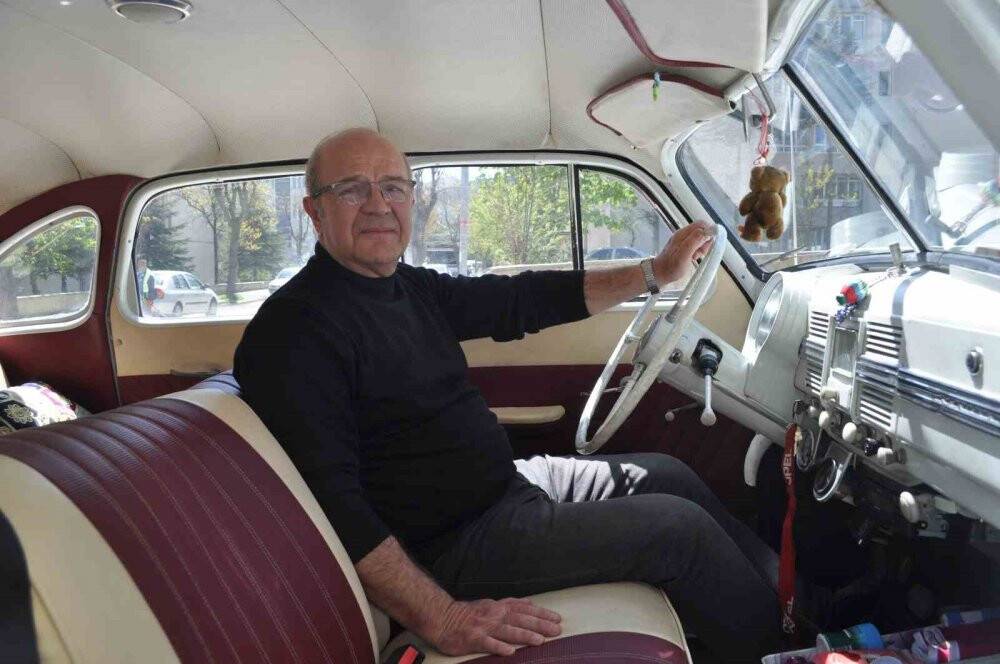 Türkiye’de sadece  4 tane olan aracı hurda halden yollara döndürdü