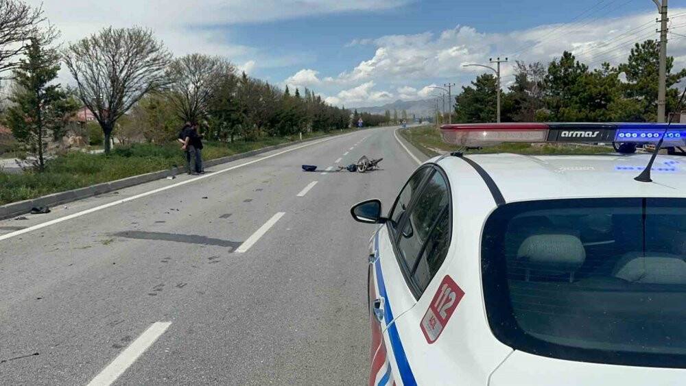 83 yaşındaki motosiklet sürücüsünün öldüğü kaza güvenlik kamerasında