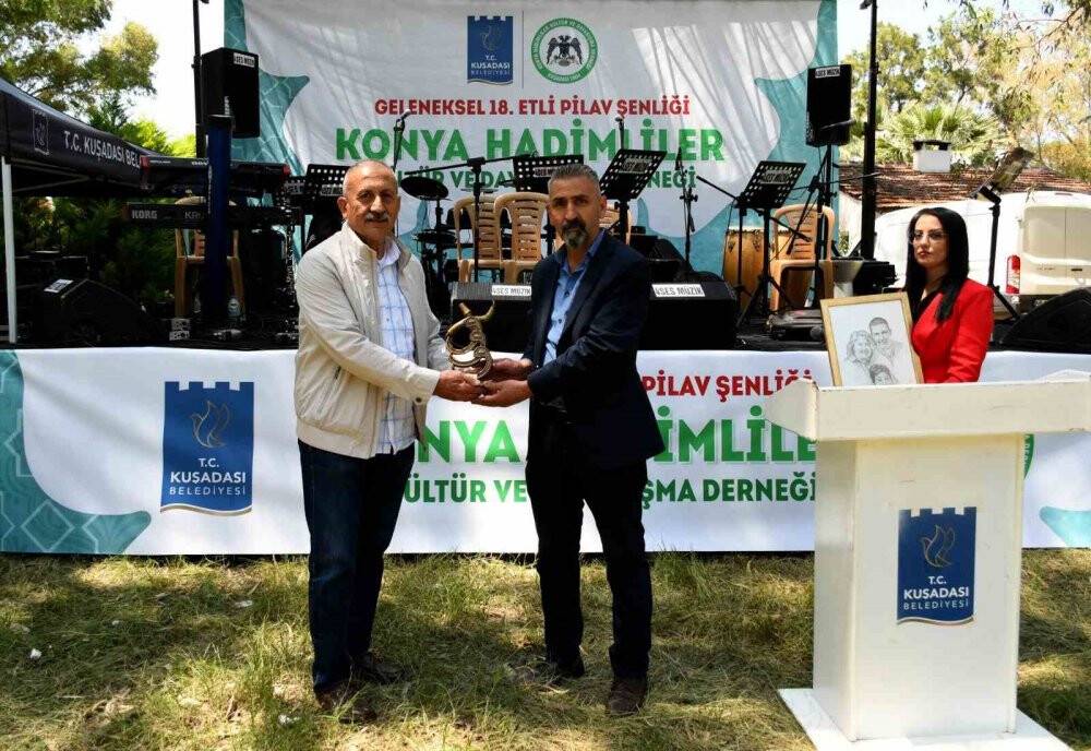 Kuşadası’ndaki Hadimliler etli pilav şenliğinde buluştu