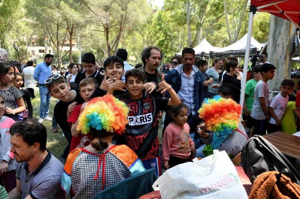 Kuşadası’ndaki Hadimliler etli pilav şenliğinde buluştu
