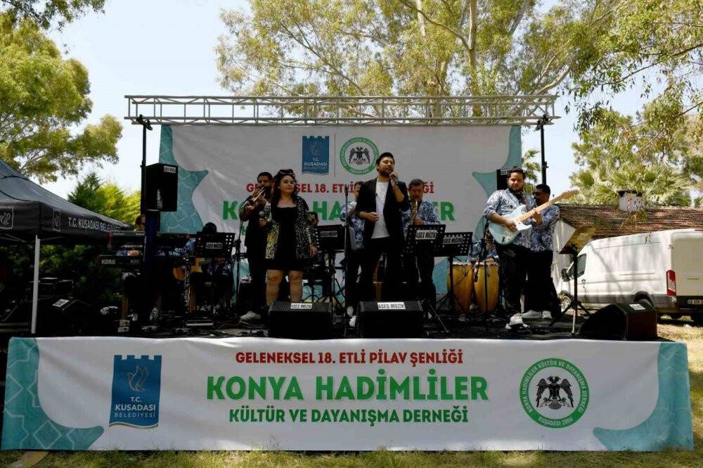 Kuşadası’ndaki Hadimliler etli pilav şenliğinde buluştu