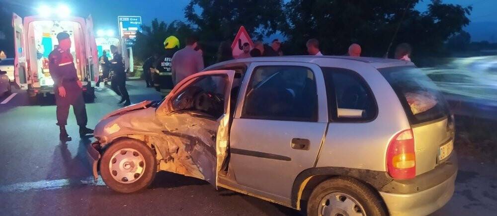 Çarpışmanın şiddetiyle otomobiller savruldu, yürekler ağızlara geldi