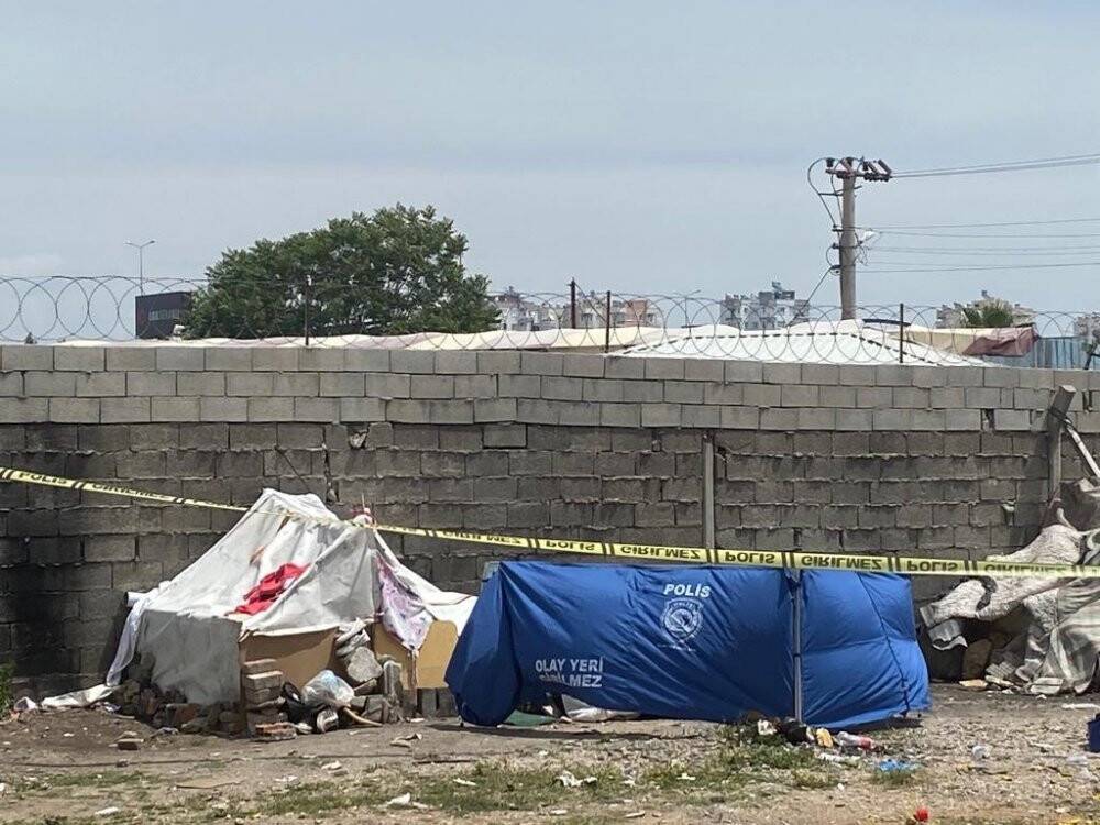 Kurduğu çadırın önünde ölü bulundu