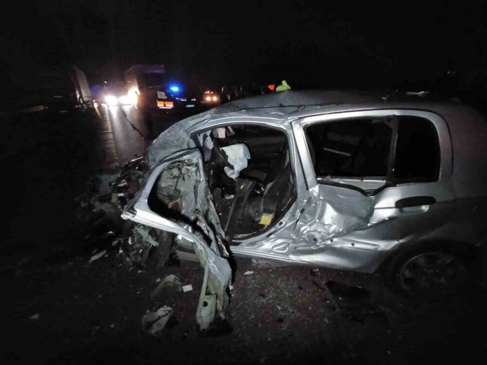 Araçlar hurdaya döndü: 2 ölü, 1 yaralı