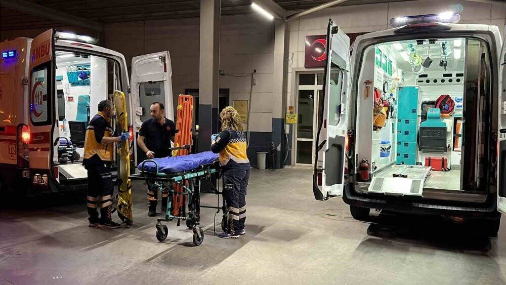 Araçlar hurdaya döndü: 2 ölü, 1 yaralı