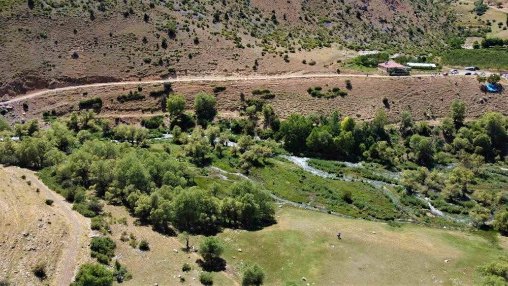 Girlevik Şelalesi’ndeki gözeler, doğaseverlerin uğrak yeri oldu