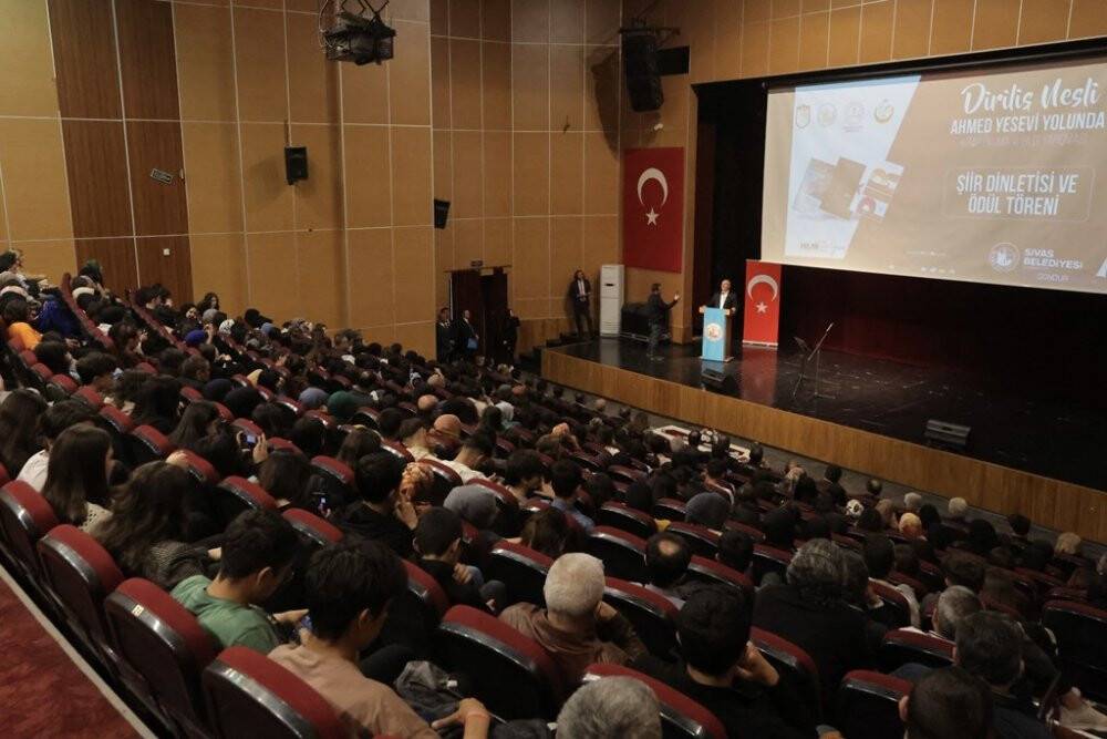 Sınava giren öğrencilere Konya gezisi