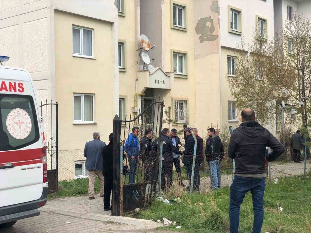 Yaşlı şahıs evinde ölü bulundu