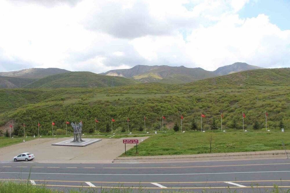 33 şehidin acısı yıllardır hafızalardan silinmiyor