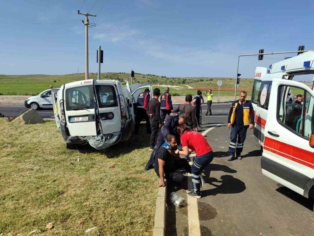 Mardin’de aynı noktada 2 farklı kaza: 7 yaralı