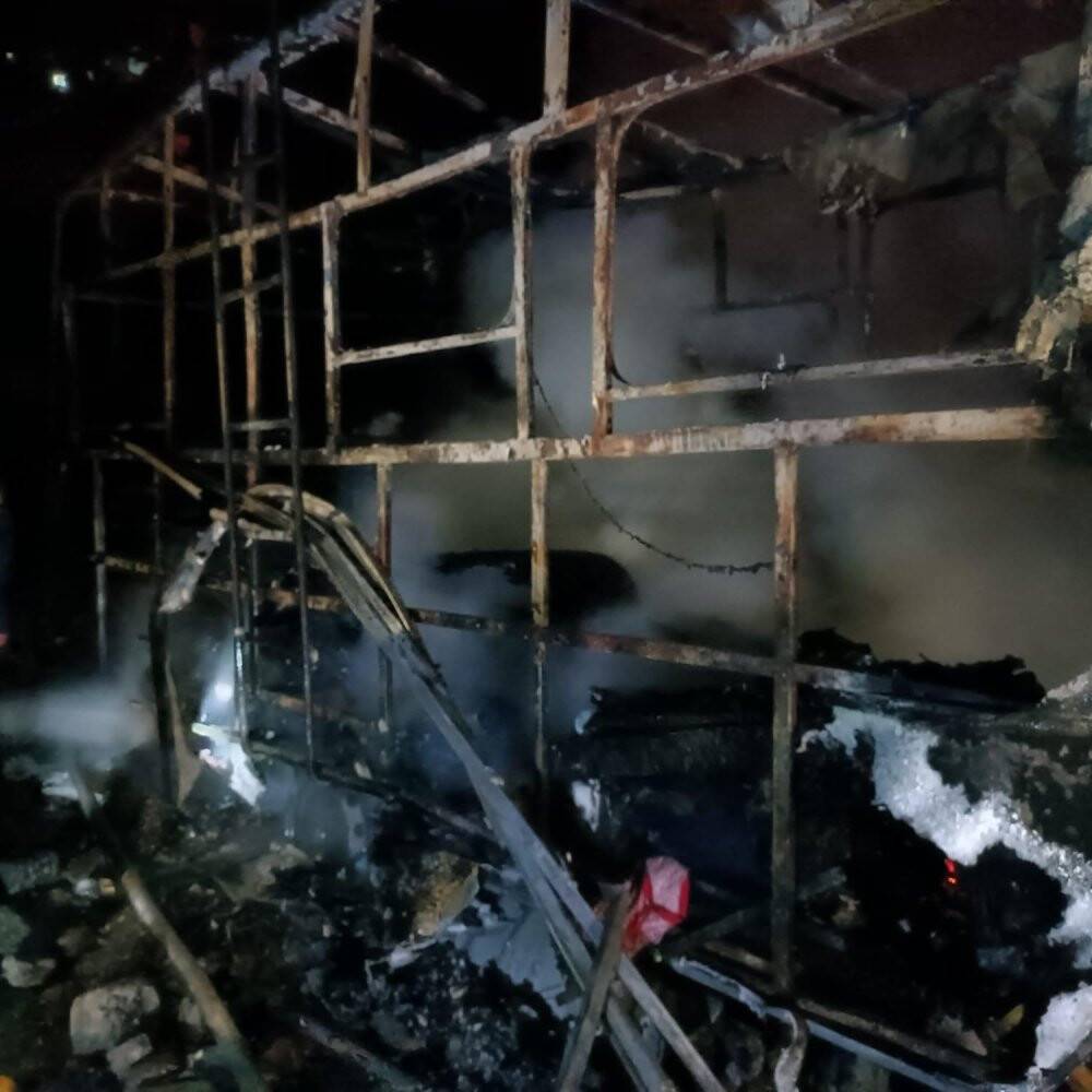 Turist karavanda yanarak can verdi