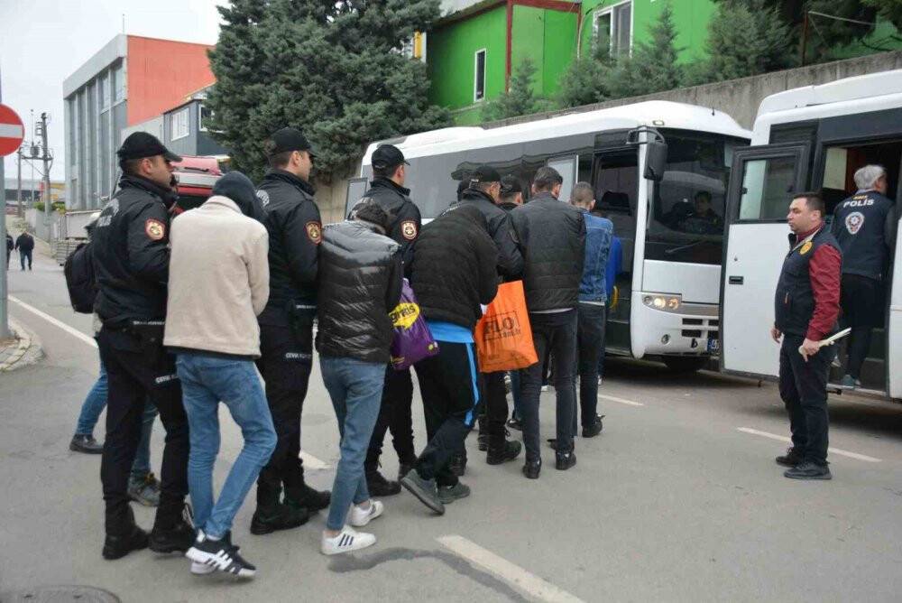 Karavan ve konteyner dolandırıcılarına operasyon