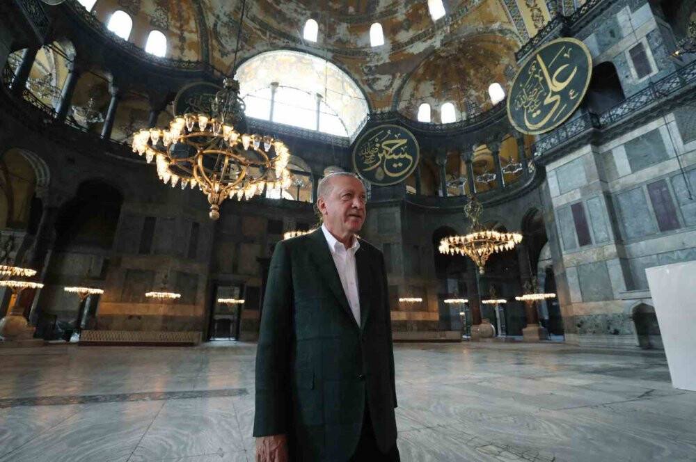 Cumhurbaşkanı Erdoğan Ayasofya'da Kılıçdaroğlu Anıtkabir'de seçim çalışmasını sonlandırdı