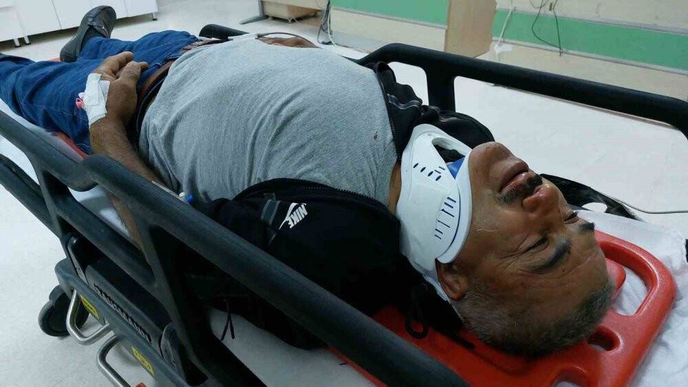 Oy kullanmak için memleketlerine giden ailenin aracı tıra çarptı: 1’i ağır 4 yaralı