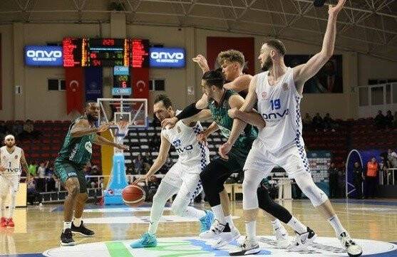 Pınar Karşıyaka deplasmanda yine kayıp