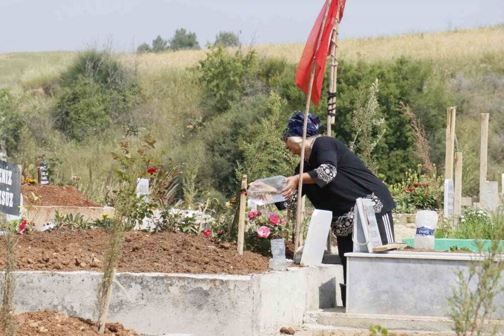 En acı anneler günü: “Kızım sen gelemedin ben sana geldim”
