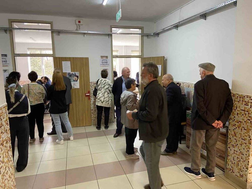 Konya’da oy kullanma işlemi başladı