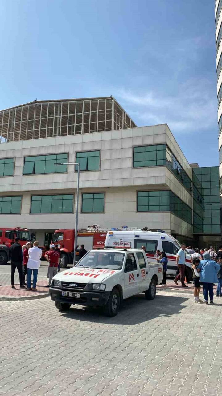 Hhastane yemekhanesinde çıkan yangın korkuttu