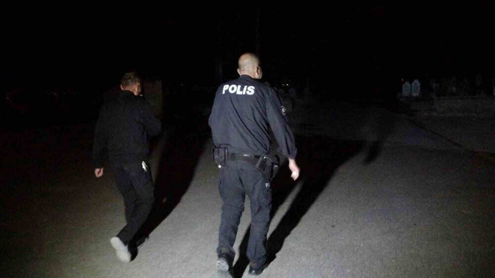 Mezarlıkta bir garip olay: "İnsan kemiği" dedi, hayvan kemiği çıktı