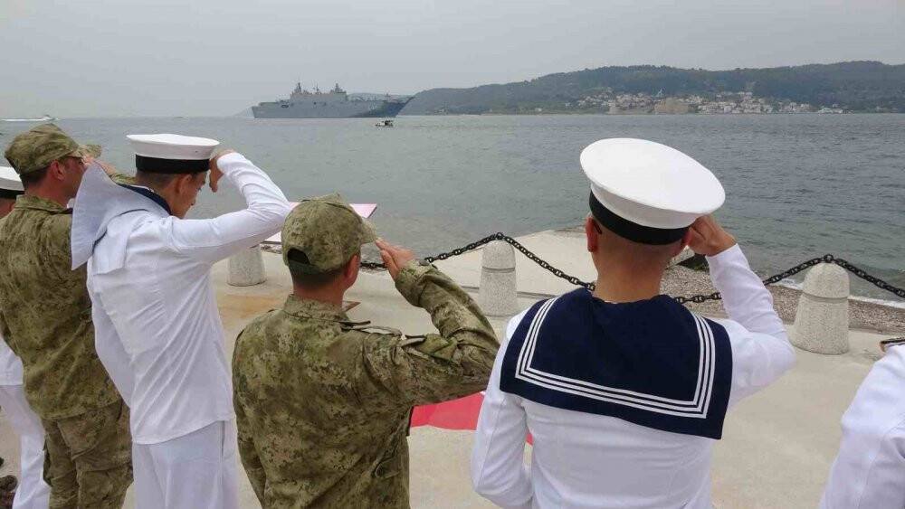 ‘TCG Anadolu’ Çanakkale Boğazı’ndan geçti
