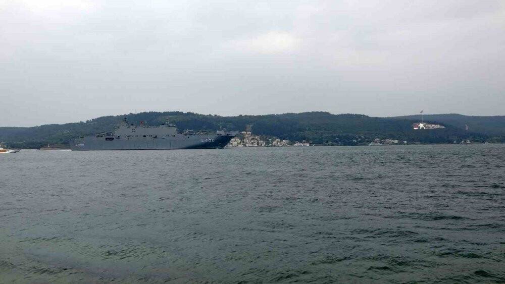 ‘TCG Anadolu’ Çanakkale Boğazı’ndan geçti