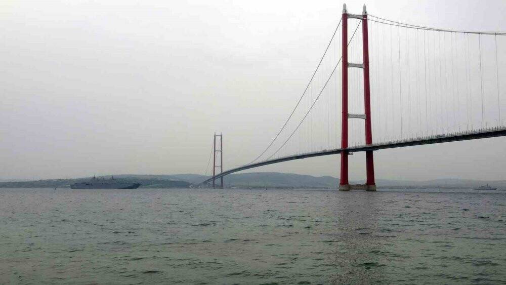 ‘TCG Anadolu’ Çanakkale Boğazı’ndan geçti
