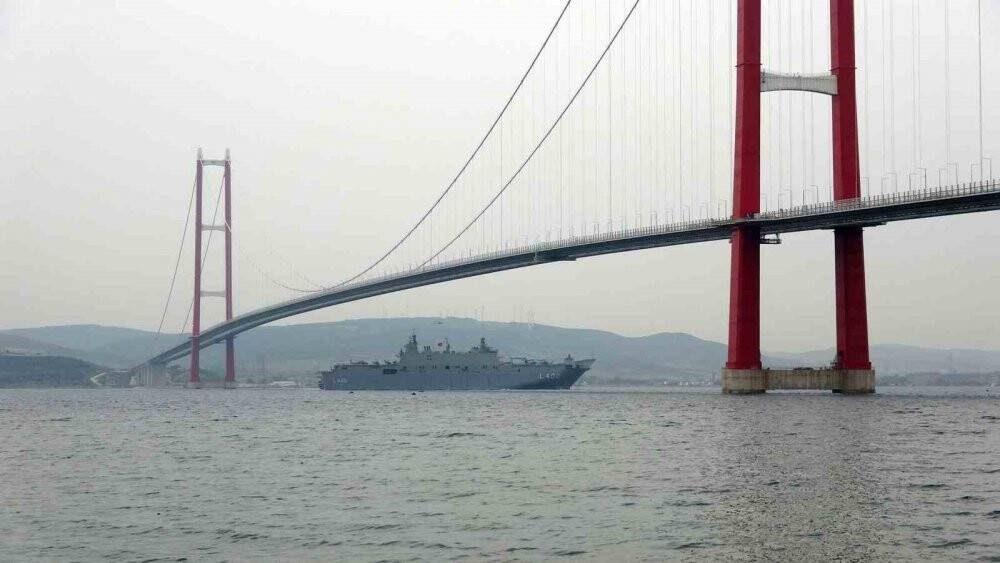 ‘TCG Anadolu’ Çanakkale Boğazı’ndan geçti