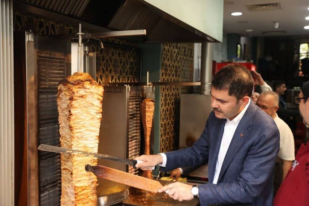 Bakan Kurum: Seçim biter bitmez depremzedeleri sokağa attılar