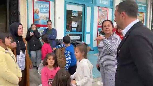 CHP'li belediye depremzedeleri önce kovdu, tepkiler üzerine süre uzattı