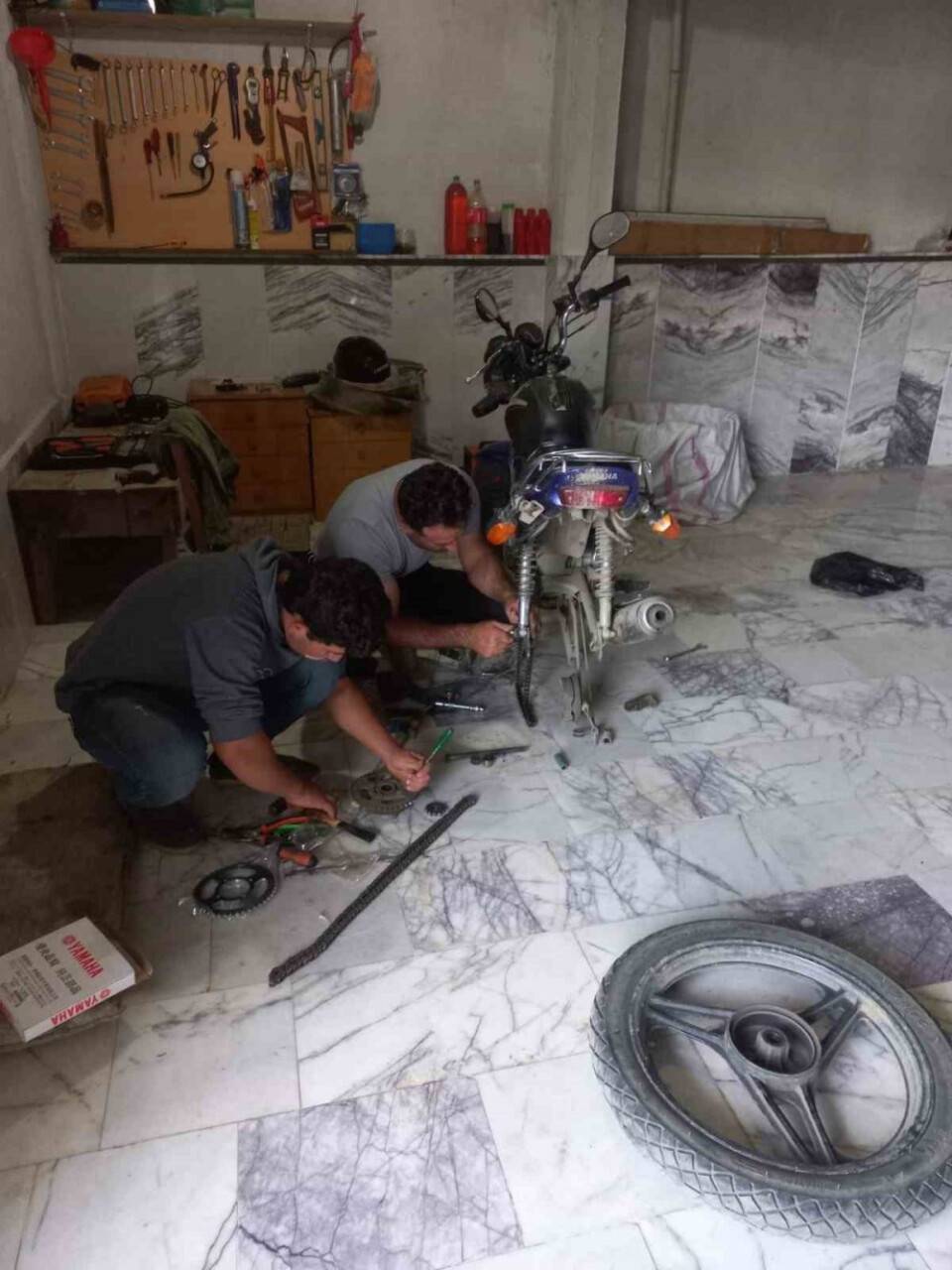 Tamirciye kızdı atölye kurdu