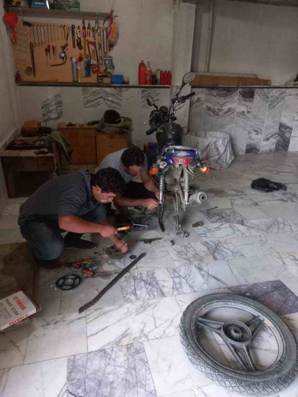 Tamirciye kızdı atölye kurdu