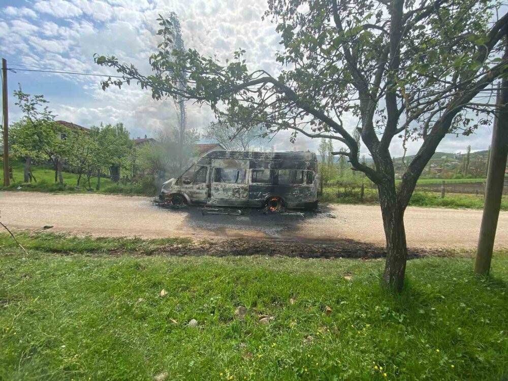 Amasya’da yanan minibüsteki çocuklar büyük tehlike atlattı