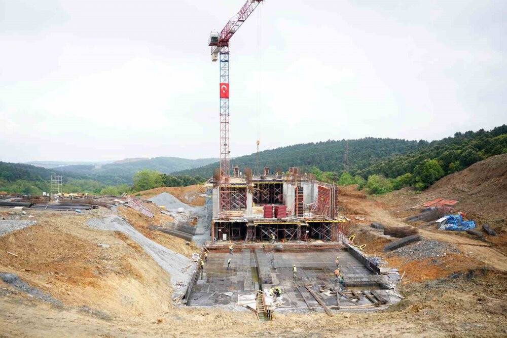 Galatasaray’ın yeni evi Kemerburgaz Metin Oktay Tesisleri’nin temel atma töreni yapıldı