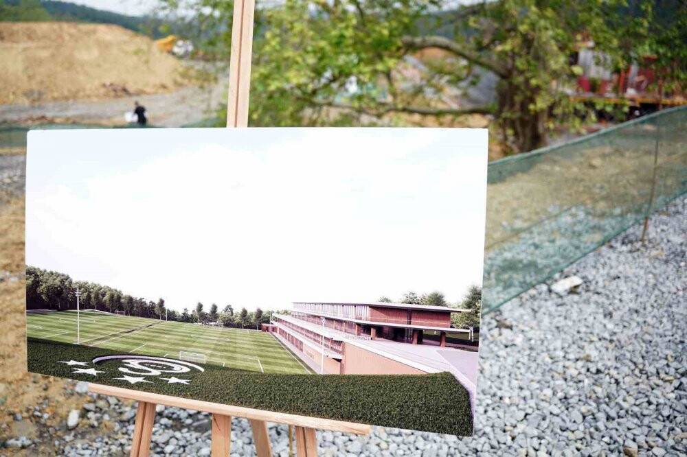 Galatasaray’ın yeni evi Kemerburgaz Metin Oktay Tesisleri’nin temel atma töreni yapıldı