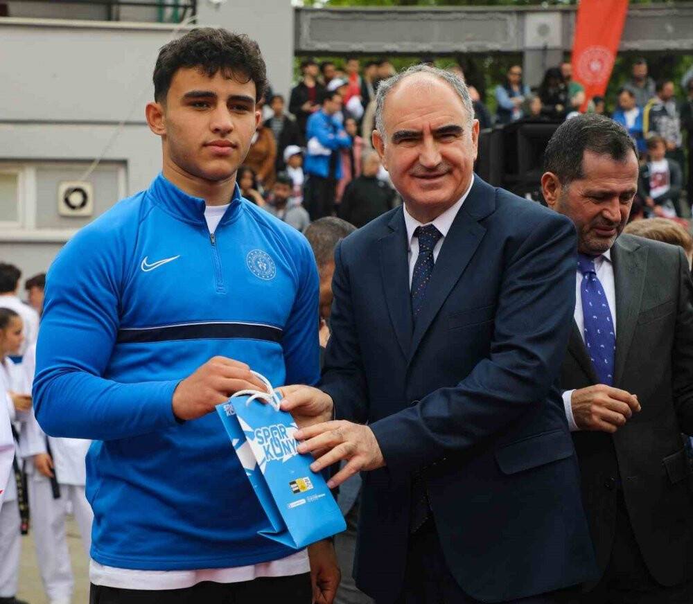 Konya’da 19 Mayıs çeşitli etkinliklerle ve coşkuyla kutlandı