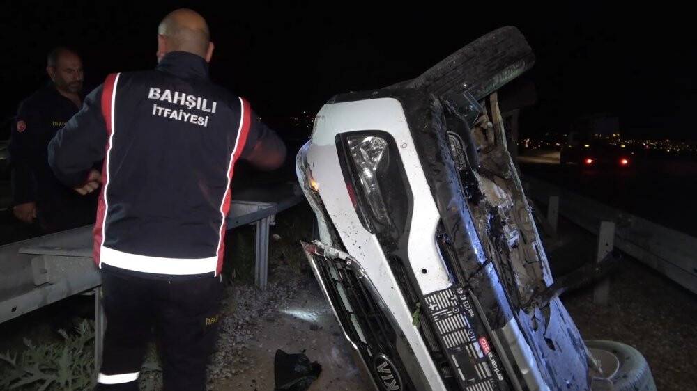 Konya-Kırıkkale yolunda kaza: Metrelerce sürüklenen otomobil hurdaya döndü