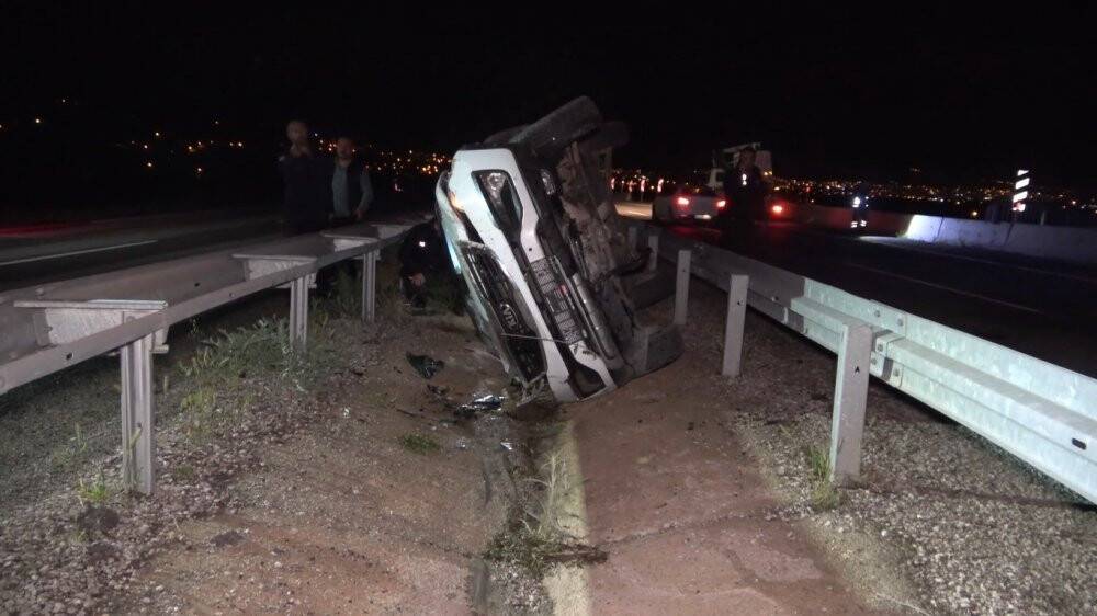 Konya-Kırıkkale yolunda kaza: Metrelerce sürüklenen otomobil hurdaya döndü