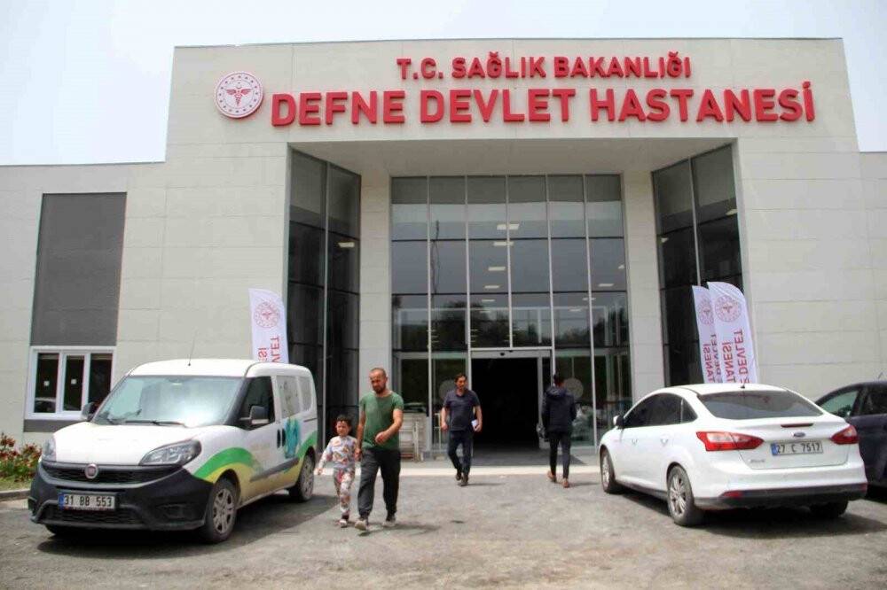 2 ayda tamamlanan Defne Devlet Hastanesi’nde hasta yoğunluğu