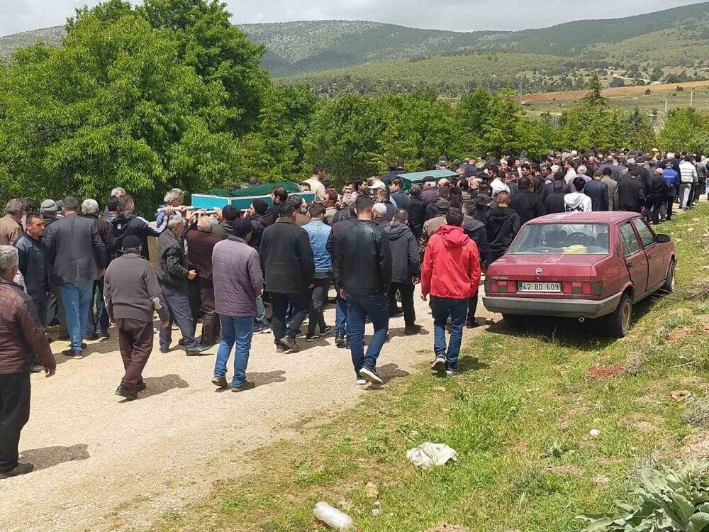 Konya’daki kazada hayatını kaybeden çift toprağa verildi
