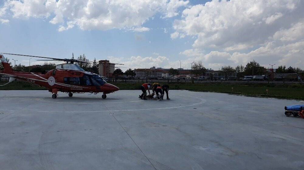 Konya'ya nakledilen hasta: Eskiden at arabasıyla geliyorduk hastaneye, şimdi devletimiz bizi helikopter ile getiriyor