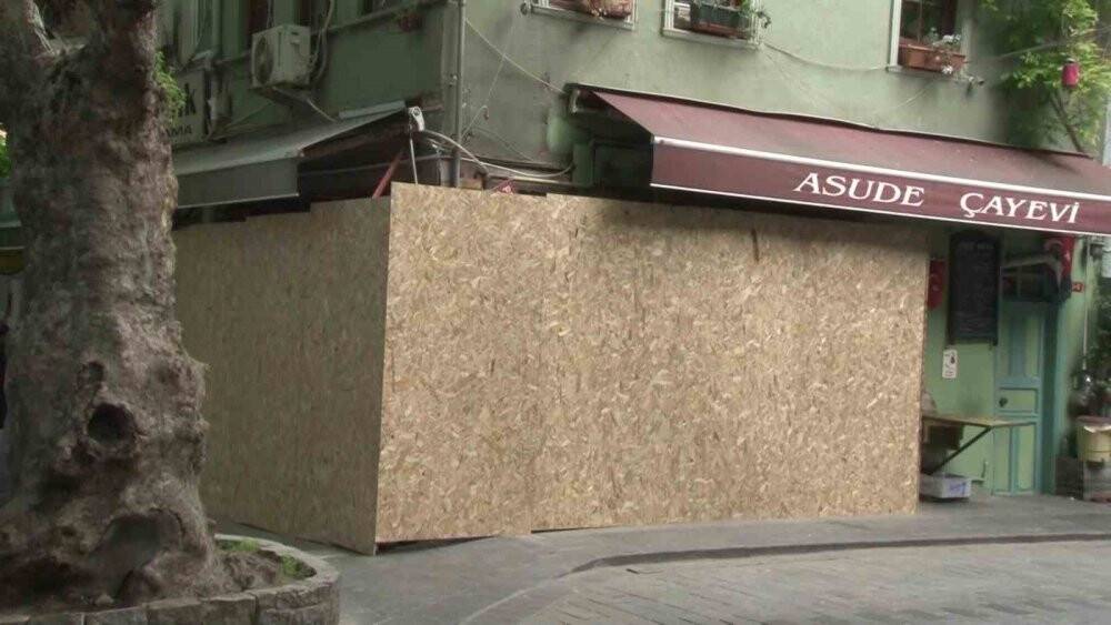 8 Şubat zihniyeti kafede kendini gösterdi!