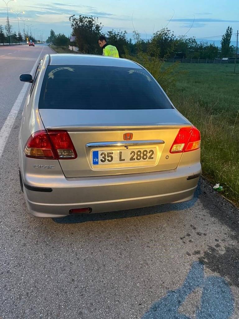 Afyonkarahisar-Konya Kara Yolunda otomobiller çarpıştı: 5 yaralı